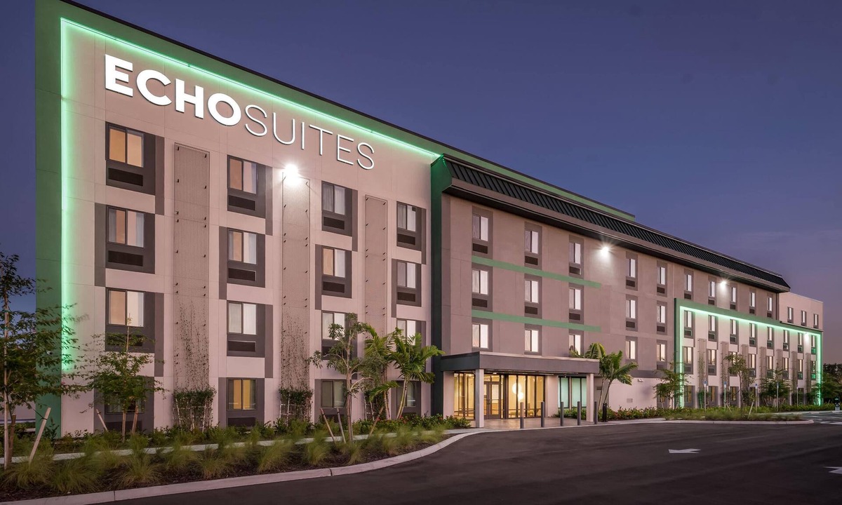 Naples Hotel | Echo Suites Extended Stay By Wyndham Naples