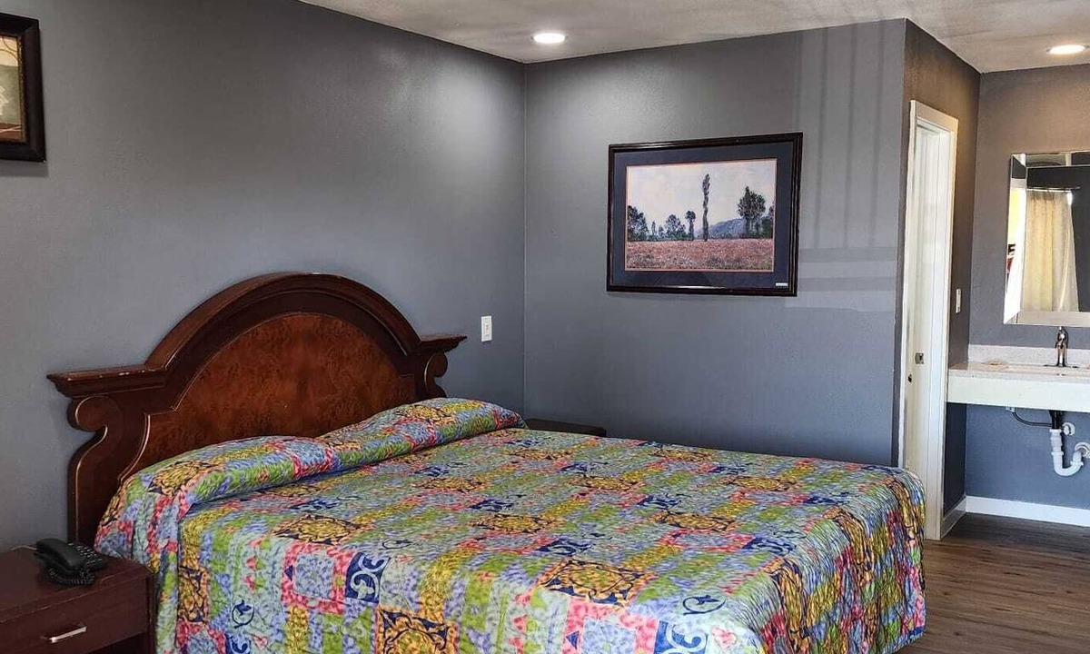Victorville Hotel | Economy Inn Victorville