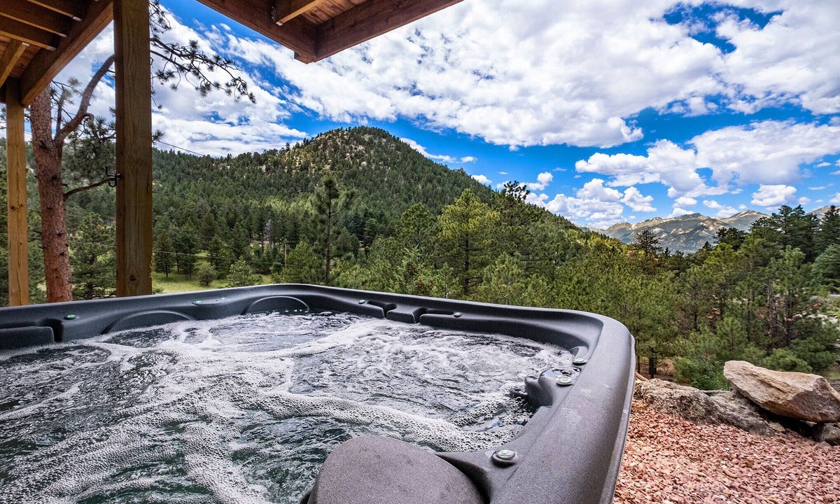 Estes Park House | Eldondale - Incredible Mountain Views with Private Hot Tub - 22-ZONE3272