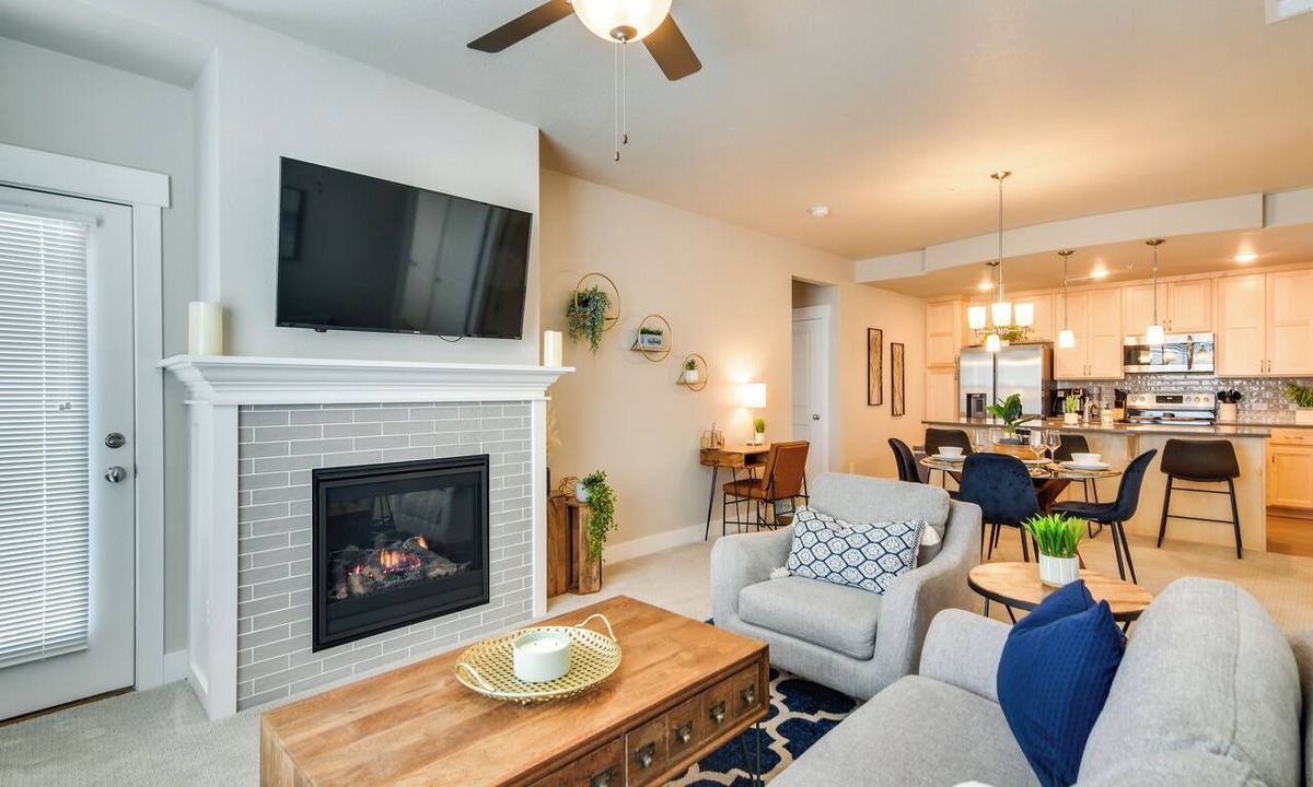 Centerra Condo | Elegant Loveland Condo < 5 Mi to Old Town!
