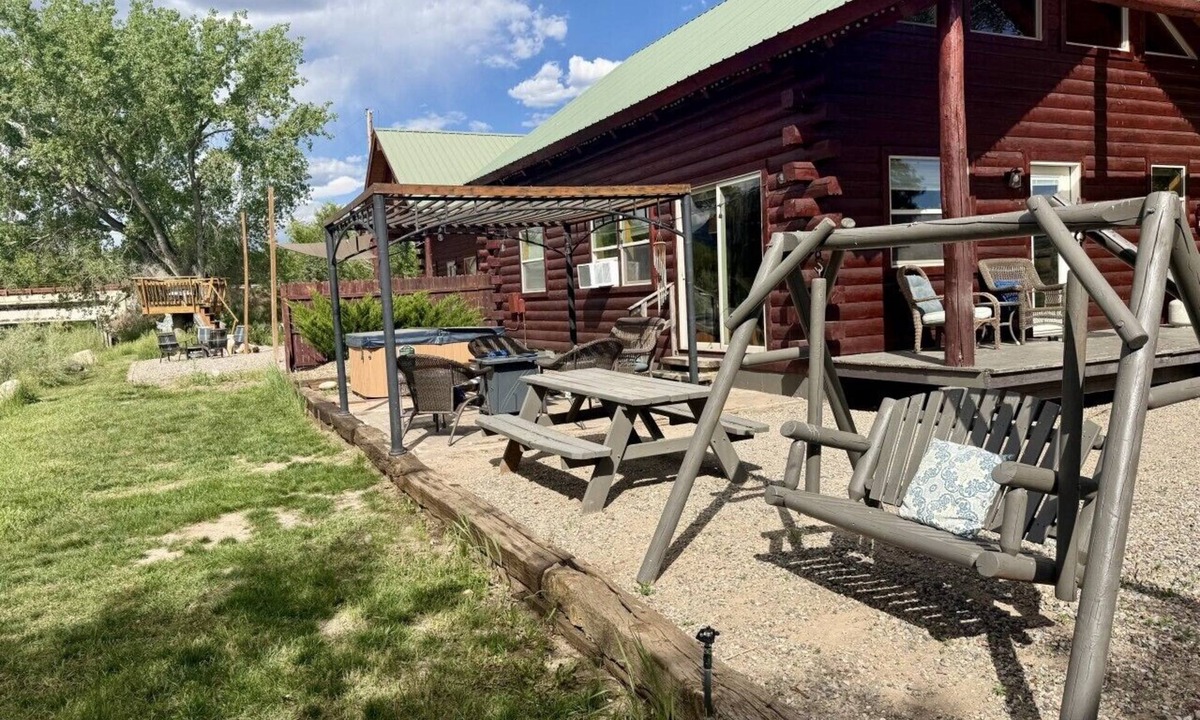 Silt Cabin | Elk Colorado River Cabin