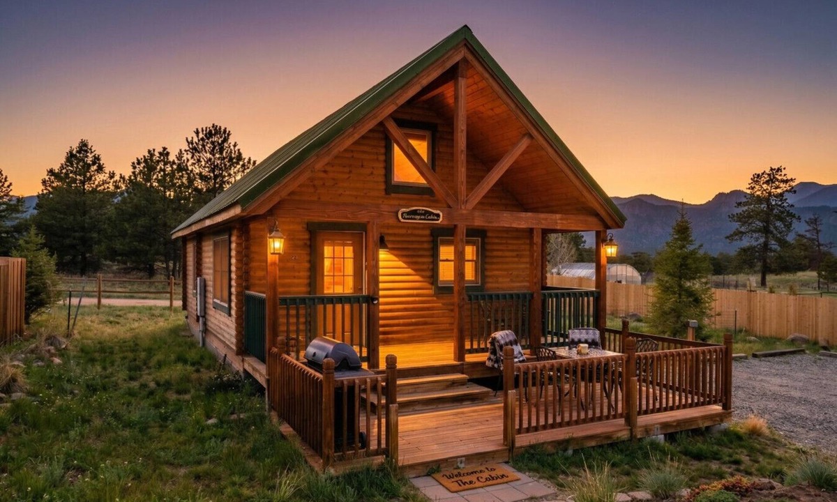 Estes Park Cabin | Elk Hotspot by RMNP w/Views, Deck, BBQ & TV Loft