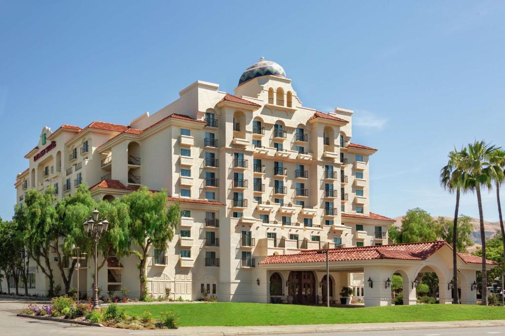 Milpitas Hotel | Embassy Suites by Hilton Milpitas Silicon Valley