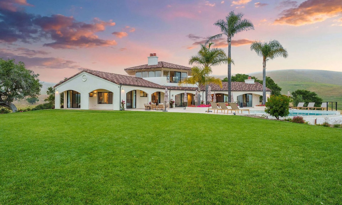 Arroyo Grande House | Estate at Laetitia Winery + Pool,Hot Tub,Sleeps 14