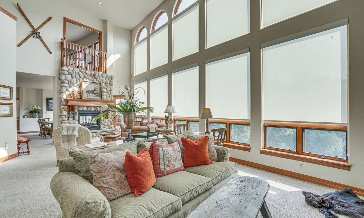 Edwards Apartment | Expansive Edwards Condo on Main Street w/Views!