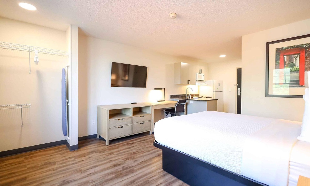 Orange Hotel | Extended Stay America Suites Cleveland Beachwood Orange Pl S