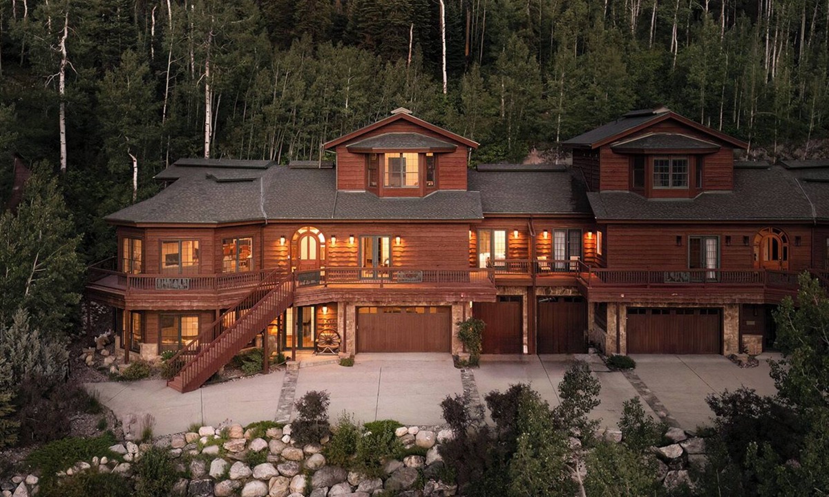 Steamboat Springs House | Extraordinary Location For Large Groups | Apex Grande