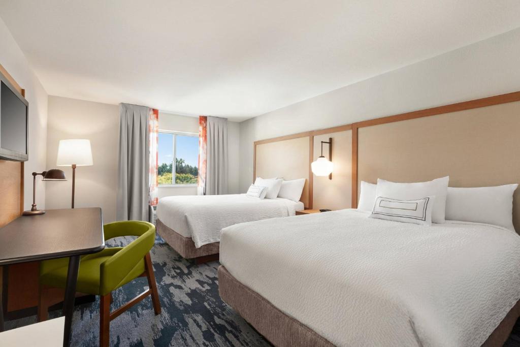 Visalia Hotel | Fairfield Inn by Marriott Visalia Sequoia