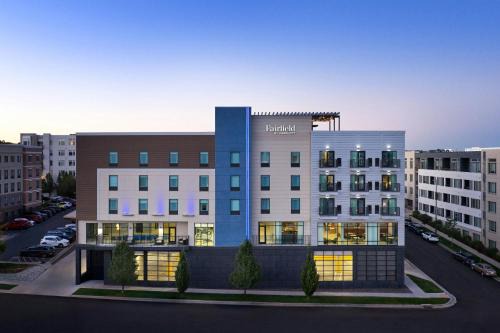 Highland Hotel | Fairfield Inn & Suites by Marriott Denver Downtown