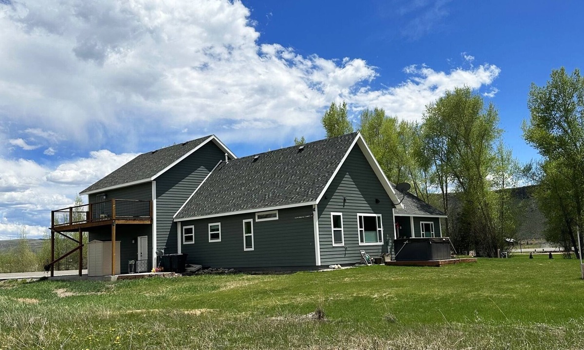 Gunnison House | Fairway Retreat Apartment - On the Golf Course