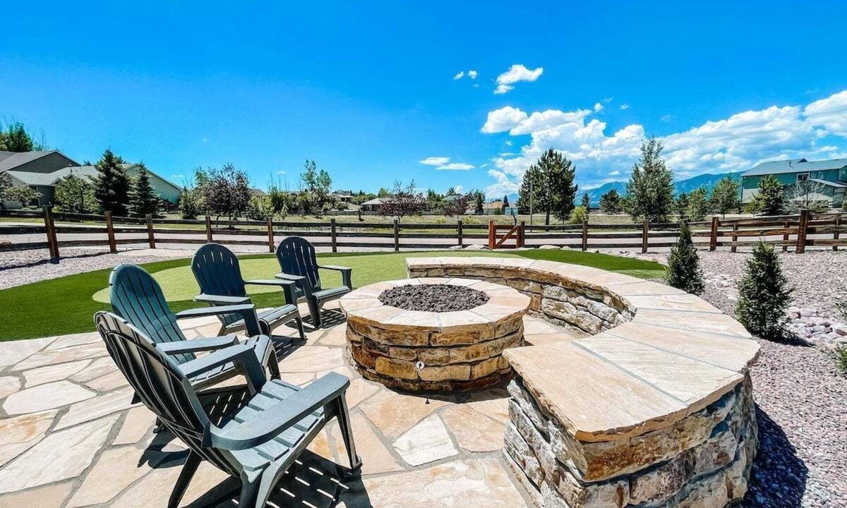Gleneagle House | Falcon's Nest | hot tub/games/firepit/USAFA