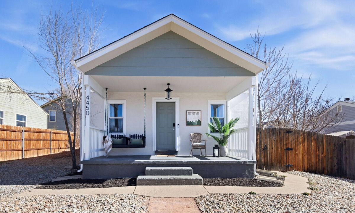 Englewood House | Family Arcade Home Pets OK Near Red Rocks