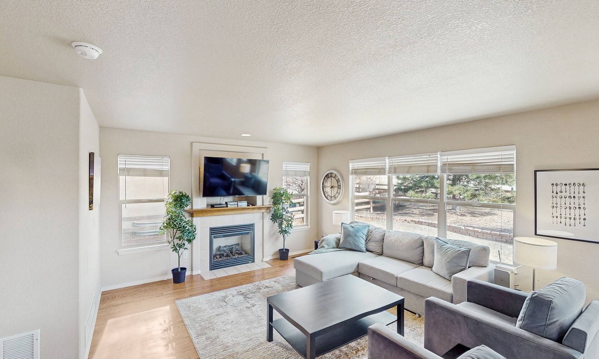 Wolf Ranch House | Family-Friendly home with dog friendly amenities, game room & mountain views