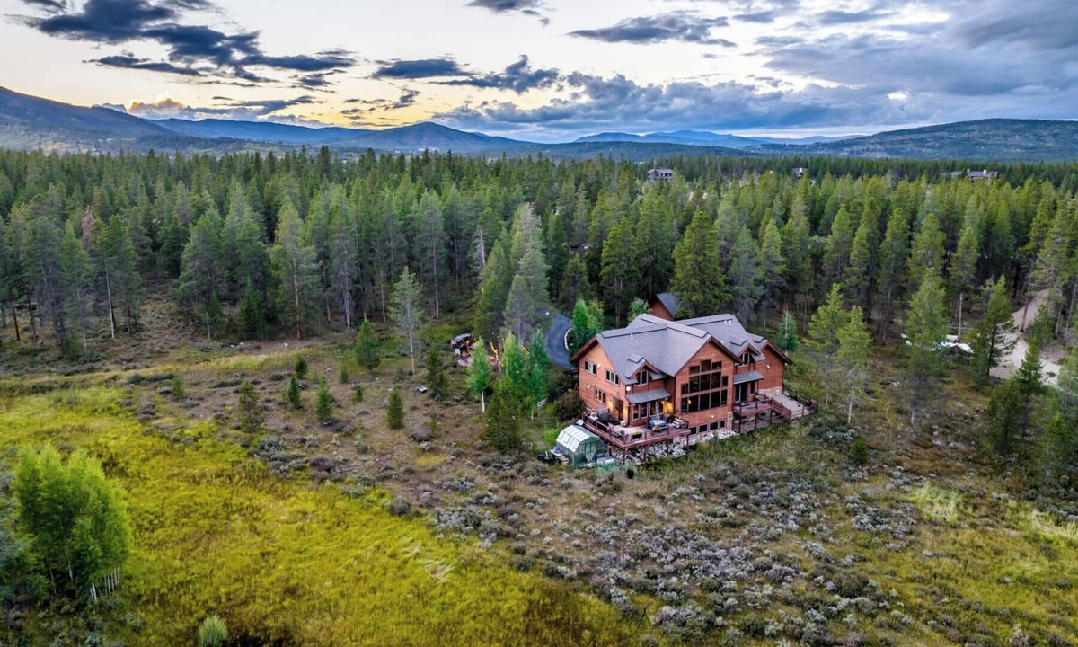 Granby House | Family-friendly cabin near Winter Park w/hot tub