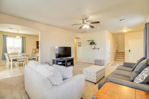 Paradise Hills Civic House | Family-Friendly Home w/Mtn View in Albuquerque!