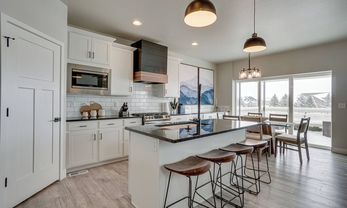 Windsor Apartment | Family-friendly Townhome ~ 2 Mi to Windsor Lake!