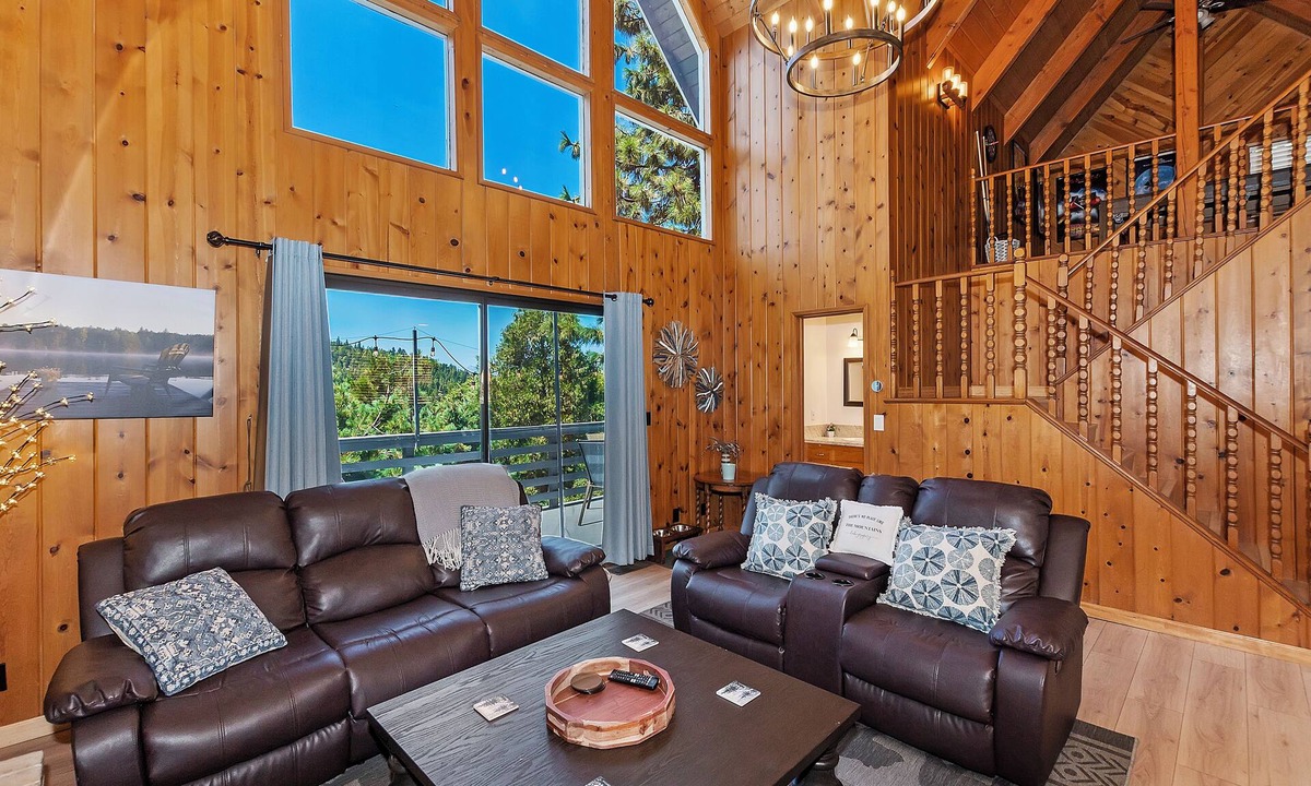 Crestline Cabin | Family/Pet Friendly Cabin with Mountain Views, Gameroom/Office, & Peloton