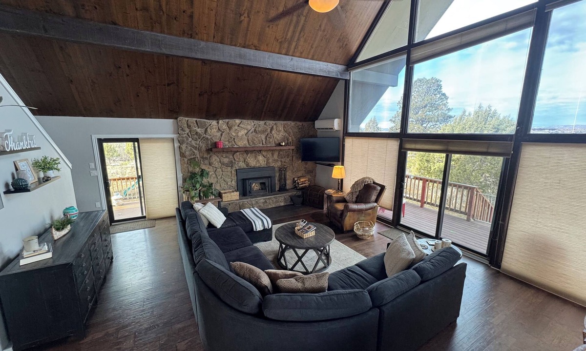 Durango House | Family sized house with amazing views! 10 min from Durango