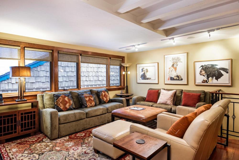Aspen House | Fasching Haus Unit 9, Deluxe Condo w/A/C in the living area, 2 Blocks to Downtown Aspen