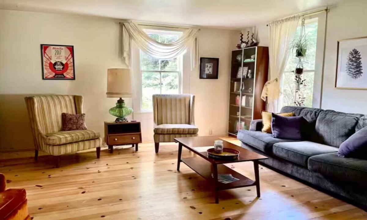 Arcata House | Flower House at Redwood Hideaway