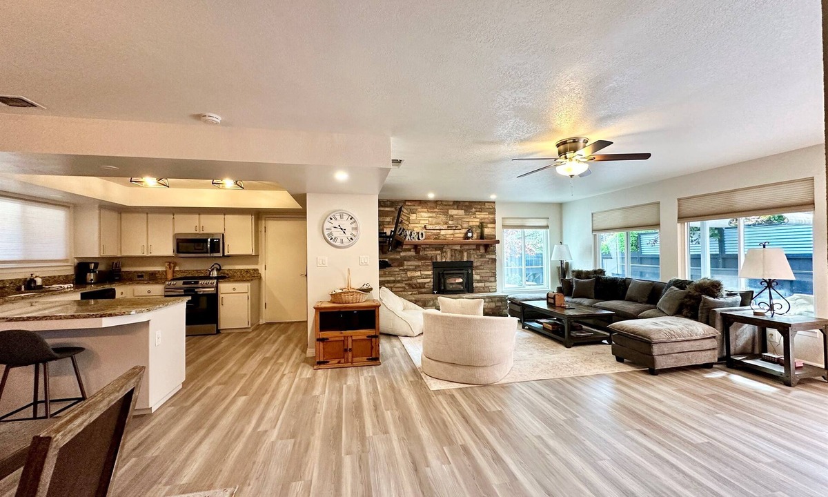 Templeton House | Forest & Vine | Hot tub, Fire pit and sleeps 10
