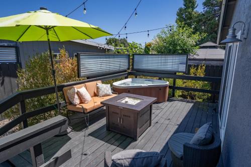 Templeton House | Forest & Vine Hot tub, Fire pit and sleeps 10