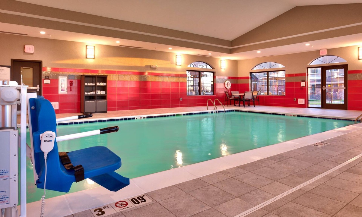 Cheyenne Apartment | Free Breakfast Buffet Included! Pool & Hot Tub Access. Studio Near Downtown!