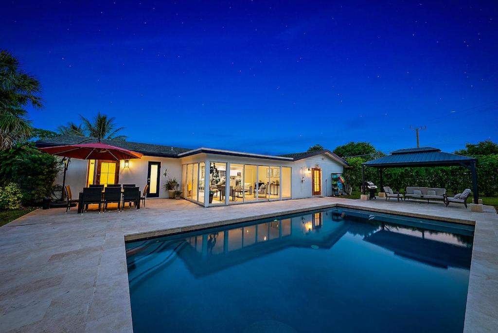 Hunt Club Apartment | Fully Remodeled, Huge Backyard, Pet-Friendly, Pool