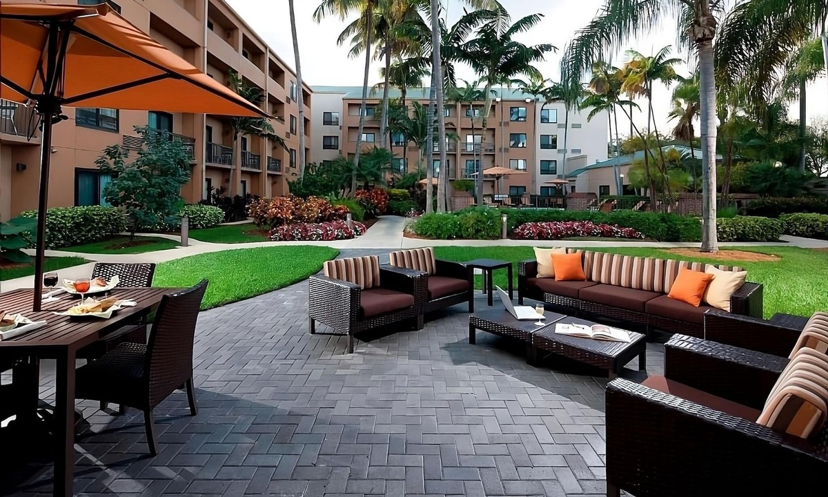 Miami Lakes Hotel | Get Ready for Blissful Getaway! with Outdoor Pool, Pet-Friendly!