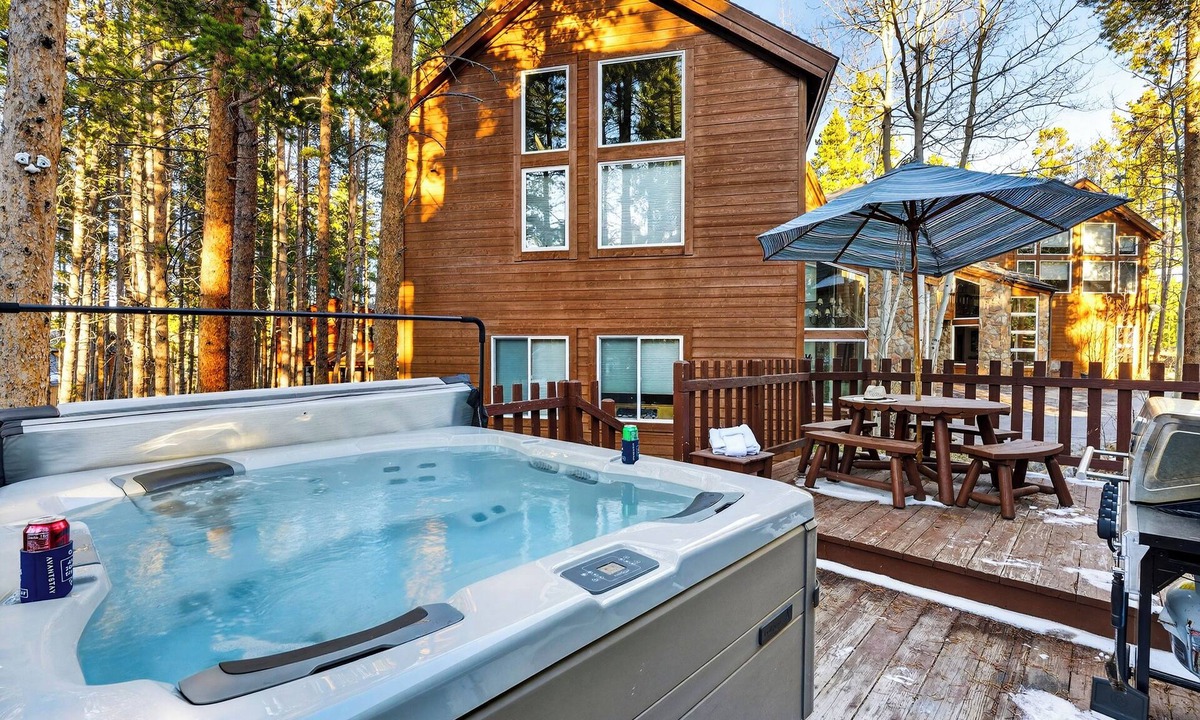 Warrior's Mark Cabin | Gold King Way - Gold King Way -