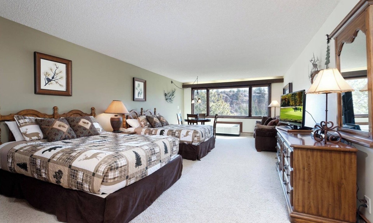 Purgatory Cabin | Golden Nugget Nest | AC, Pool, Hot Tub, Golf & Ski