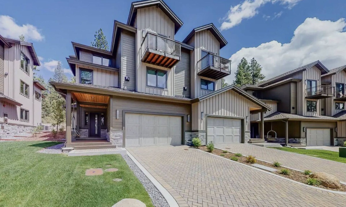 South Lake Tahoe Villa | Gondola Vista 5 Bedroom Villa