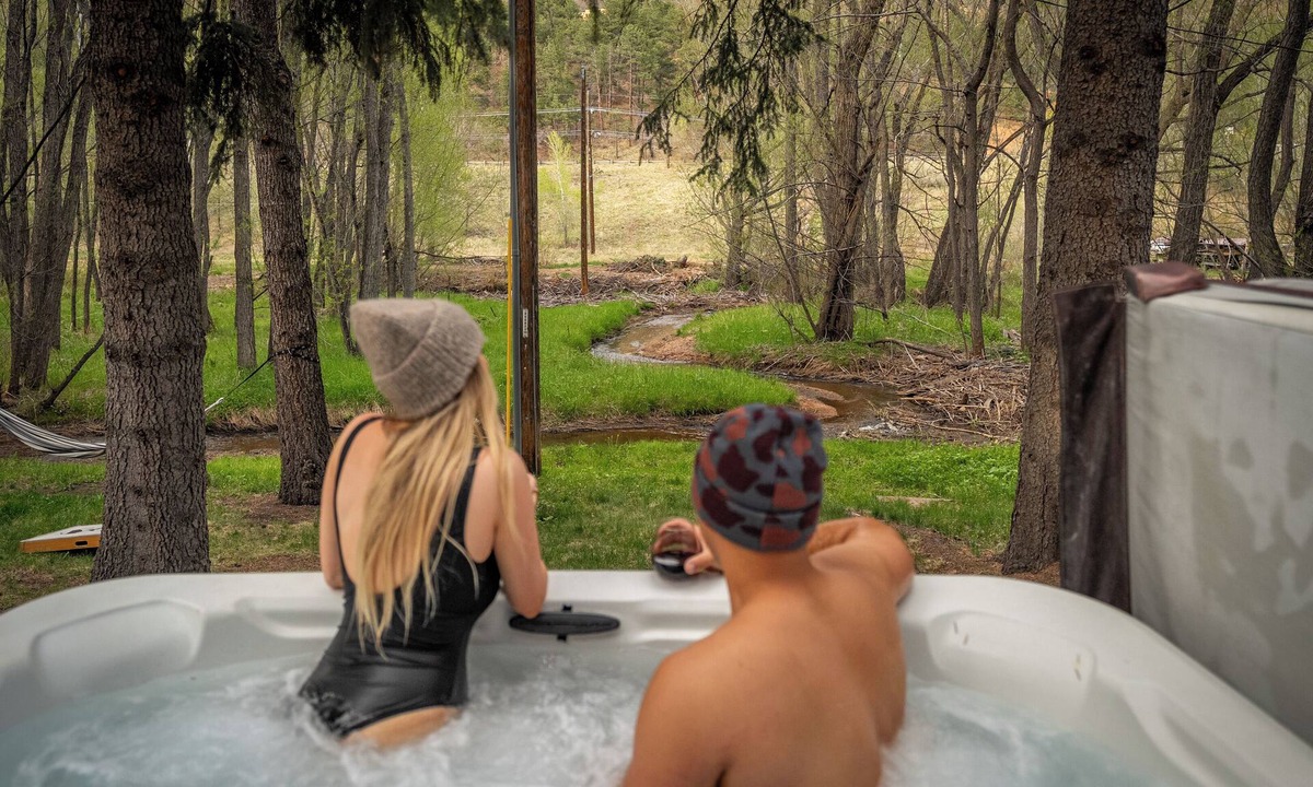 Cascade Cabin | Gorgeous Riverside Retreat: Sauna, Hot Tub, & Fire Pit by Forest & Peak Retreats