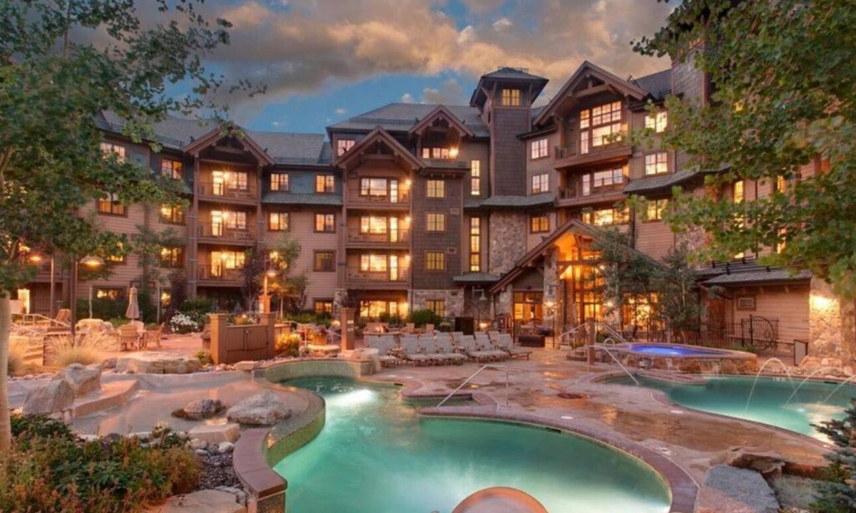 Breckenridge Hotel | Grand Lodge on Peak 7 - 1 Bedroom Master- Nov 22-29th - Ski-in,Ski-out resort
