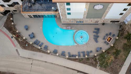 Mount Crested Butte House | Grand Lodge Studio Pool Hot Tub Pets Skiing