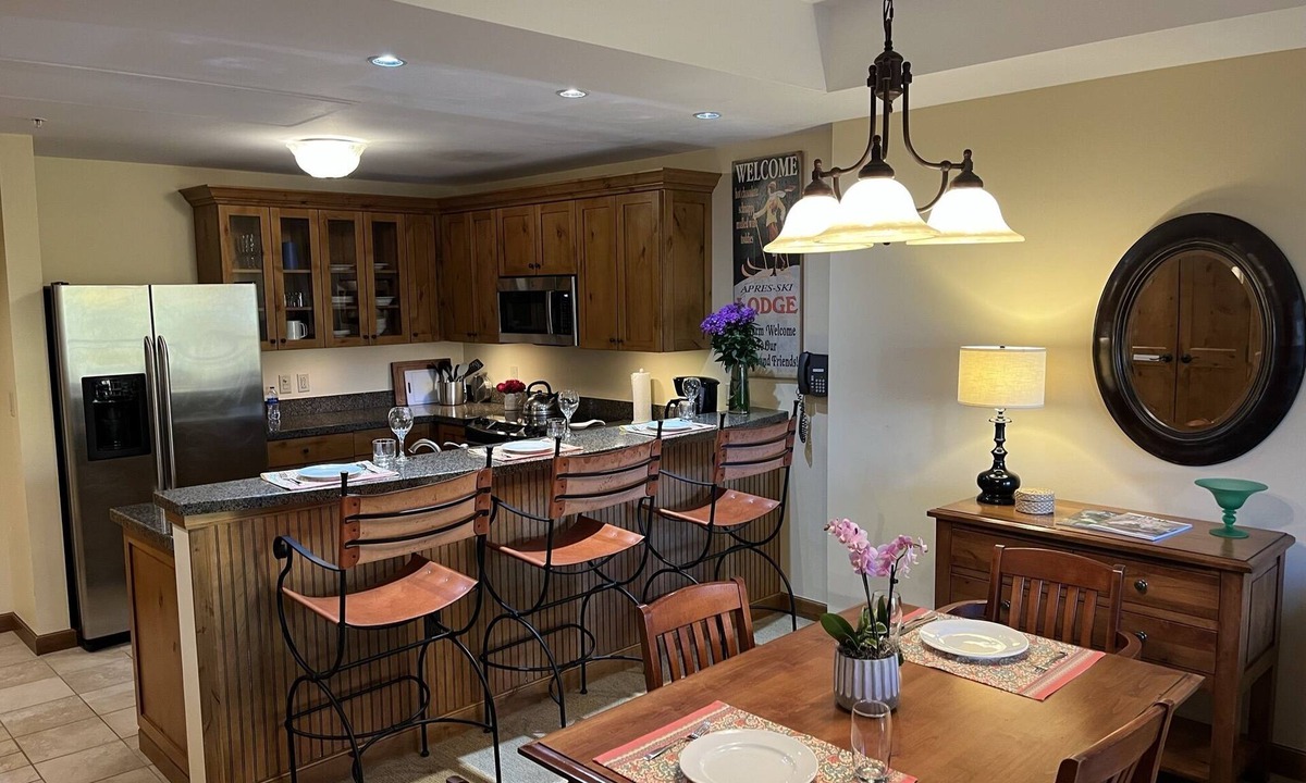 Mount Crested Butte Hotel | Great Location at base of Mt! Sleeps 4.