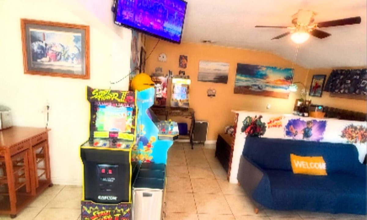 West Puente Valley Apartment | Great stay with games 35 min from Disneyland,universal studios,knotts berry farm