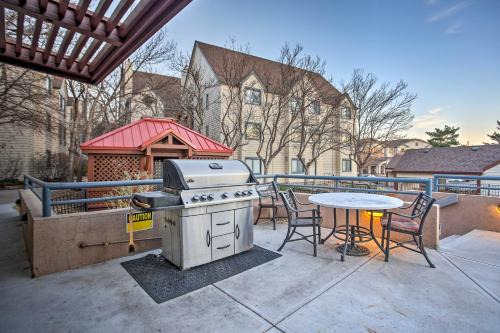 Englewood House | Greenwood Village Condo w/Pool Access!