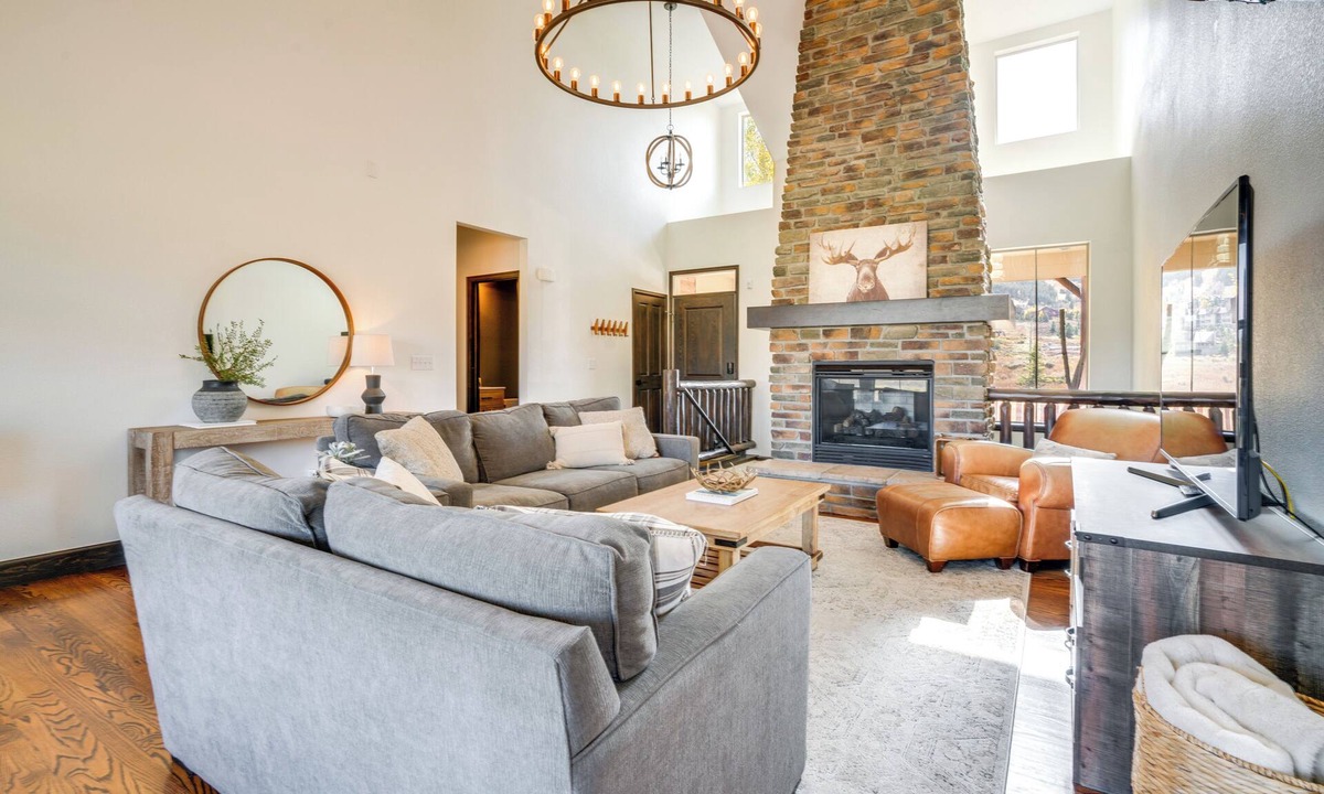 Silvercreek House | Half-Mi to Skiing: Gorgeous Granby Ranch Home!
