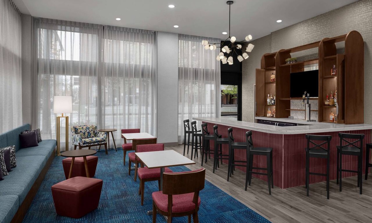 Gateway District Hotel | Hampton Inn Cleveland-Downtown
