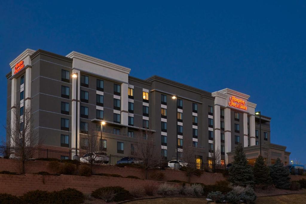 Littleton Hotel | Hampton Inn & Suites Denver/Highlands Ranch