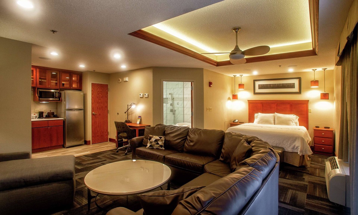Wheeling Hotel | Hampton Inn Wheeling