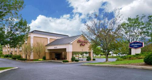 Wooster Hotel | Hampton Inn Wooster