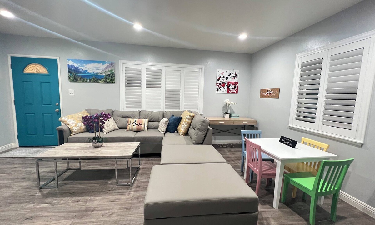 Midway City House | Happy Disneyland 3 Bedroom Home