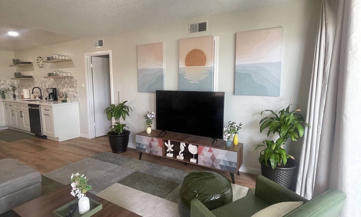 Hermosa Beach Condo | HERMOSA BEACH - Sand Section, Walk to Beach & Pier.