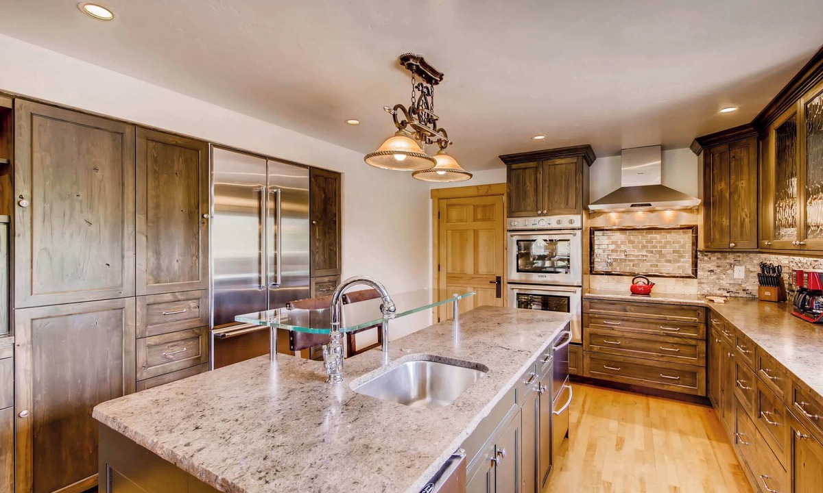 The Highlands House | Highlands Landing | Sweeping Views | VIP Shuttle