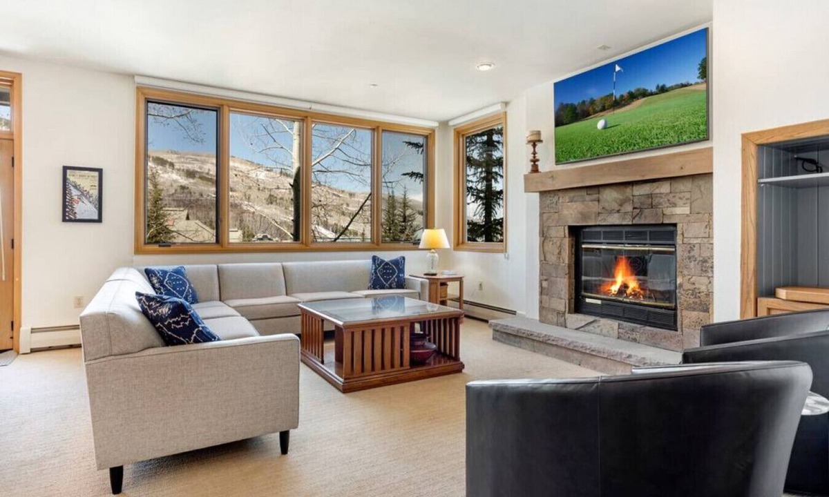 Highlands Townhomes Condo | Highlands Lodge Beaver Creek - Corner Unit