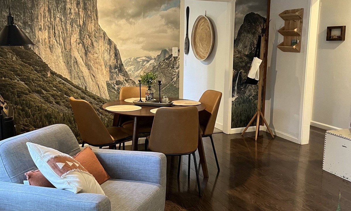 Mariposa Cottage | Hilltop Cottage walking distance to downtown Mariposa bars/restaurants.