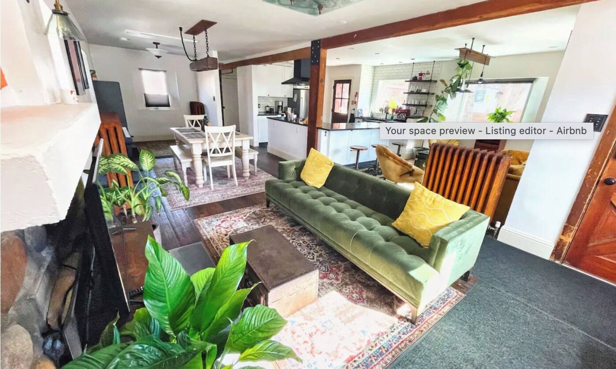 Goss - Grove House | Historic Downtown Creekside House