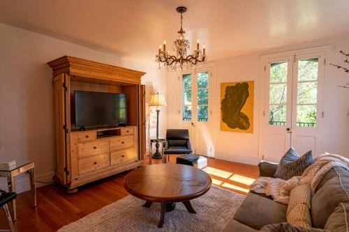 Carson City Apartment | Historic Loft Two 01